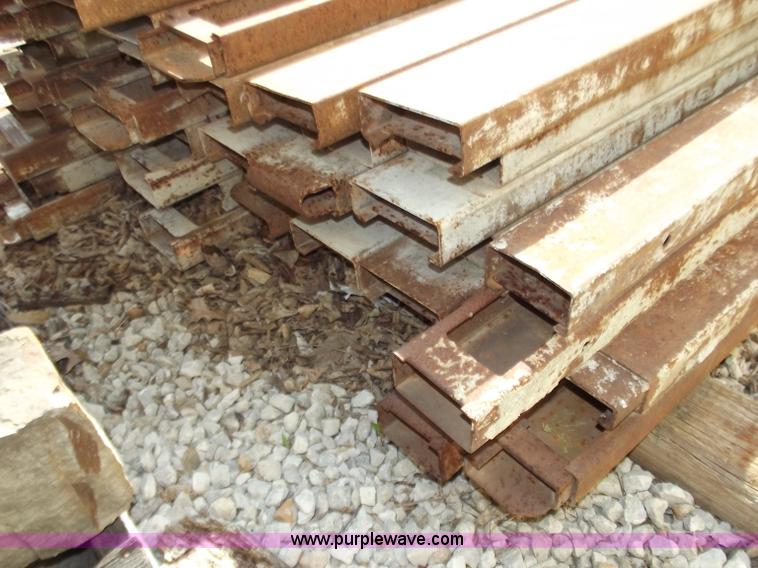 image for item B9173 Dee curb forms