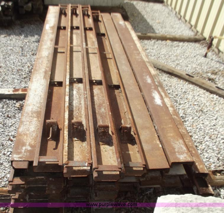 image for item B9173 Dee curb forms