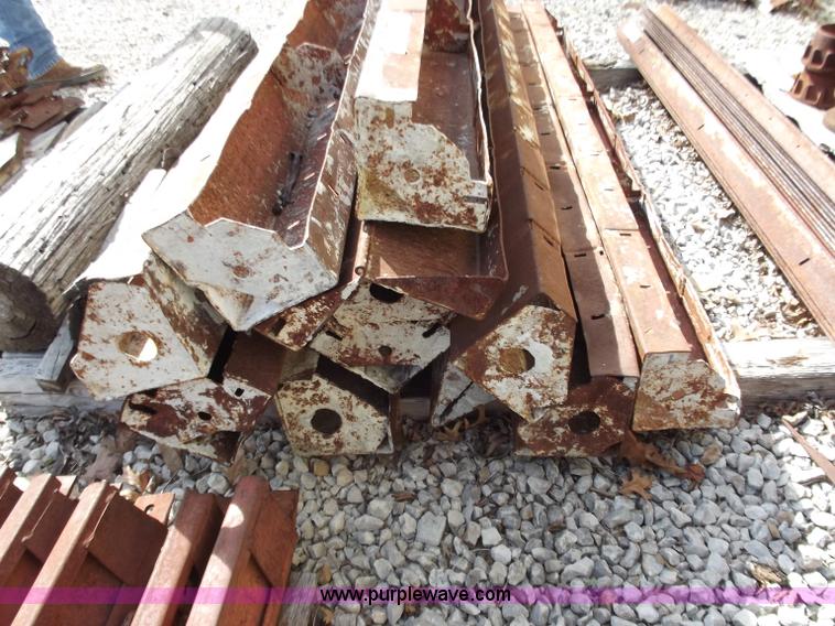 image for item B9180 (12) Mod-U-Form 6' inside corners