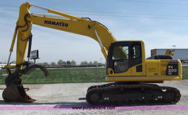 image for item D3760 2007 Komatsu PC200LC-8 excavator
