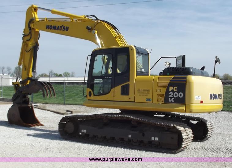 image for item D3760 2007 Komatsu PC200LC-8 excavator