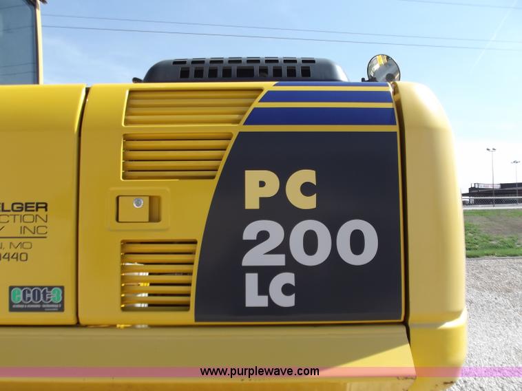 image for item D3760 2007 Komatsu PC200LC-8 excavator