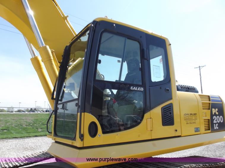 image for item D3760 2007 Komatsu PC200LC-8 excavator
