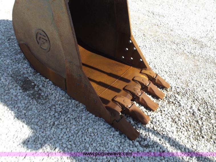 image for item D3760 2007 Komatsu PC200LC-8 excavator