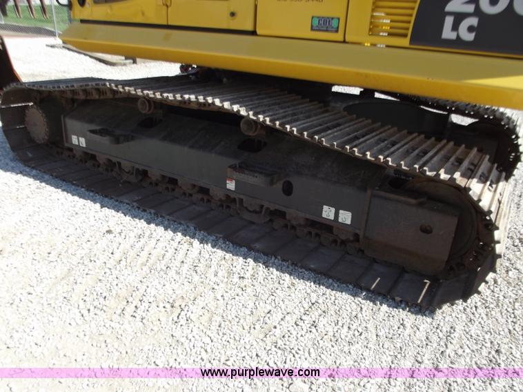 image for item D3760 2007 Komatsu PC200LC-8 excavator