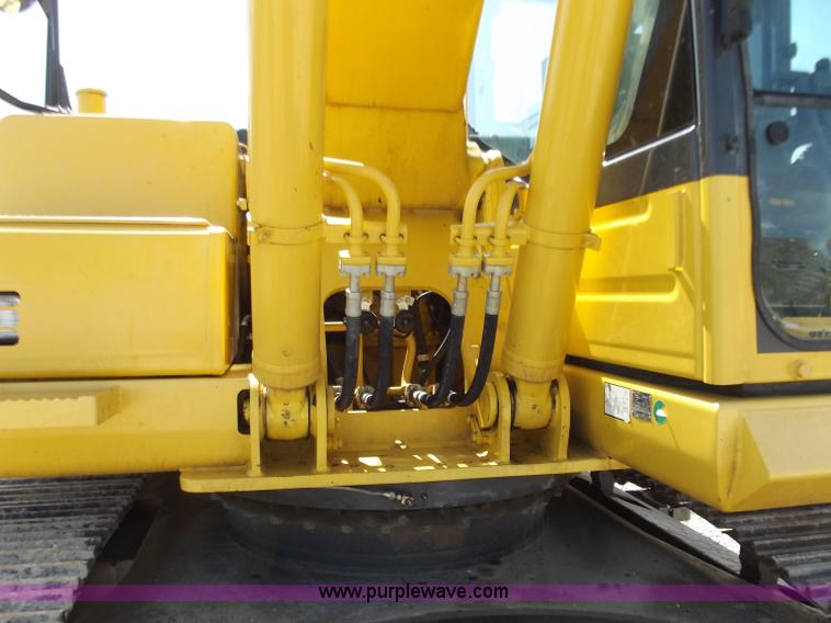 image for item D3760 2007 Komatsu PC200LC-8 excavator