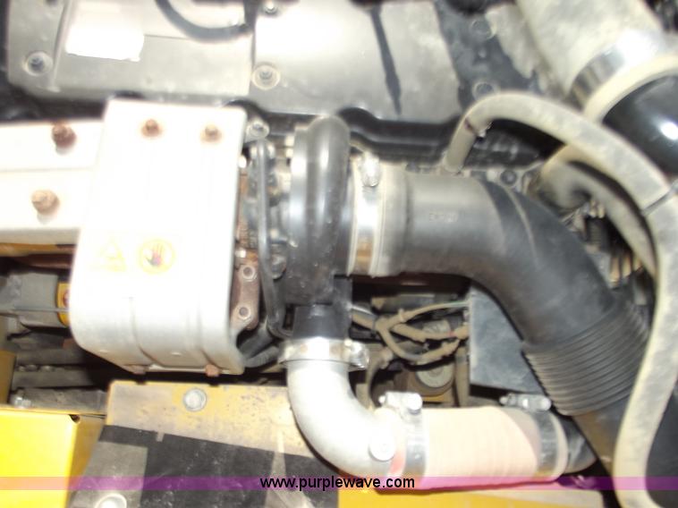 image for item D3760 2007 Komatsu PC200LC-8 excavator