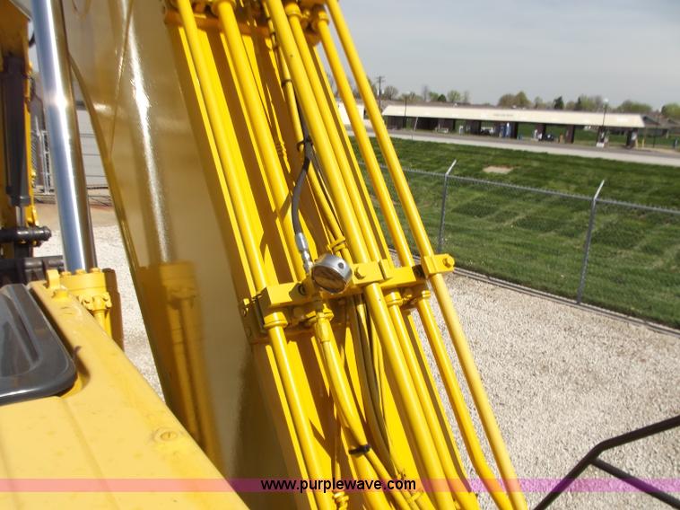 image for item D3760 2007 Komatsu PC200LC-8 excavator