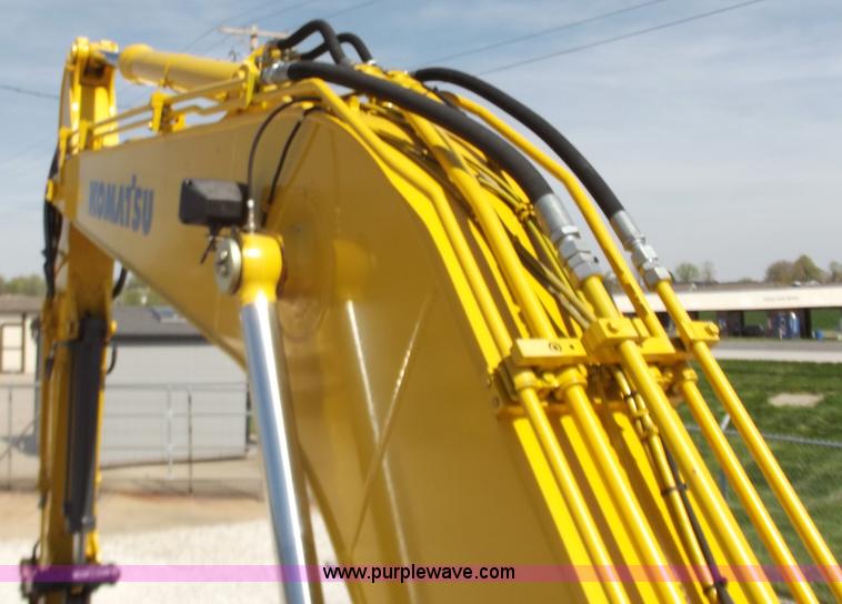 image for item D3760 2007 Komatsu PC200LC-8 excavator