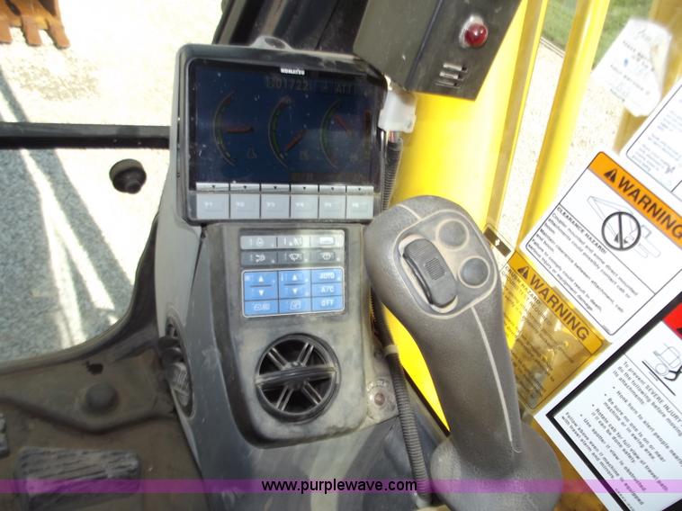 image for item D3760 2007 Komatsu PC200LC-8 excavator