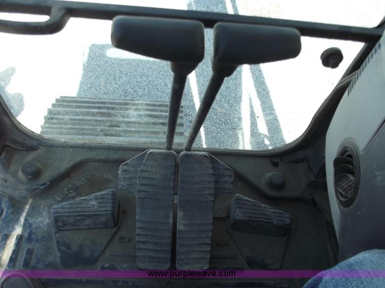 image for item D3760 2007 Komatsu PC200LC-8 excavator