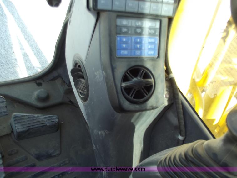 image for item D3760 2007 Komatsu PC200LC-8 excavator
