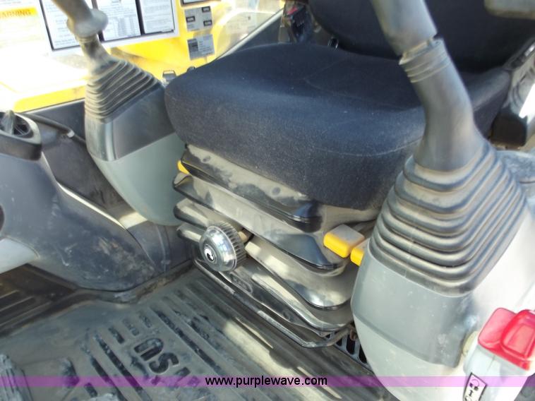 image for item D3760 2007 Komatsu PC200LC-8 excavator