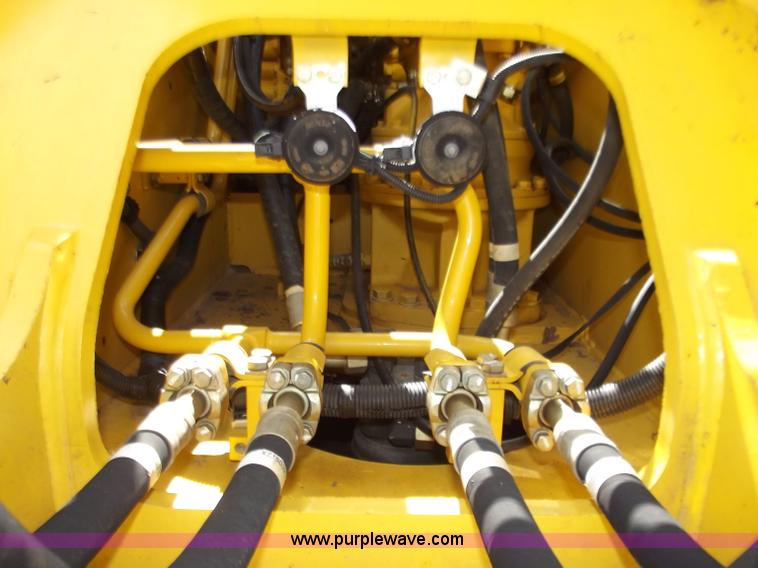 image for item D3760 2007 Komatsu PC200LC-8 excavator