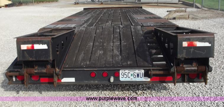 image for item D3777 1998 Trail King TK20-2400 tandem axle equipment trailer