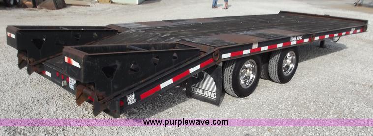 image for item D3777 1998 Trail King TK20-2400 tandem axle equipment trailer