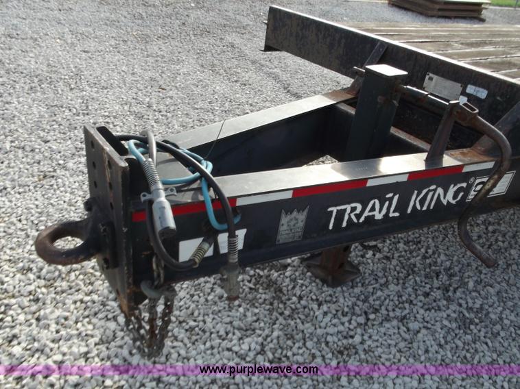 image for item D3777 1998 Trail King TK20-2400 tandem axle equipment trailer