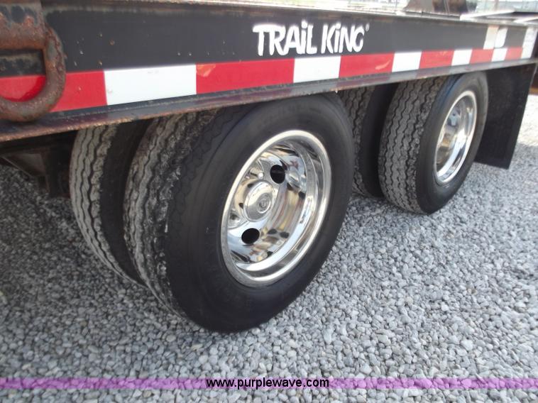 image for item D3777 1998 Trail King TK20-2400 tandem axle equipment trailer