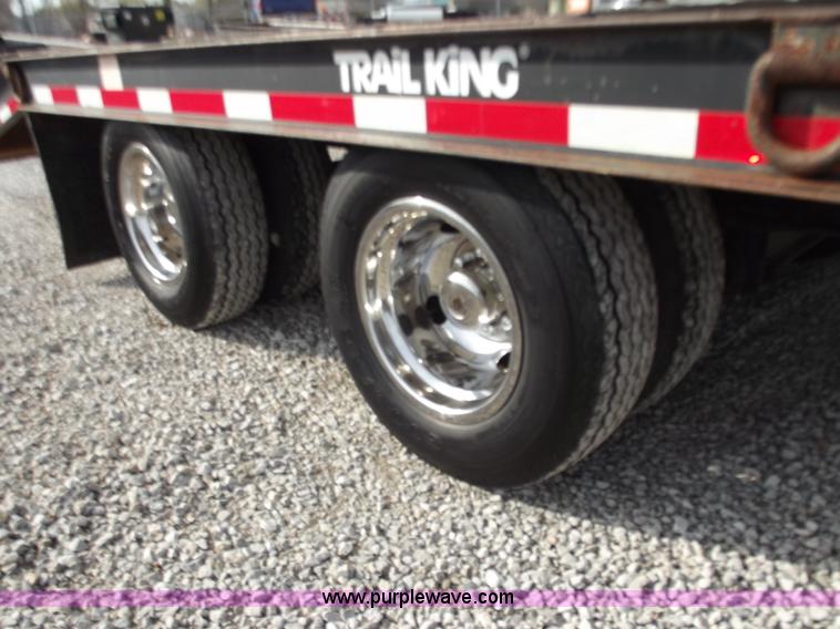 image for item D3777 1998 Trail King TK20-2400 tandem axle equipment trailer
