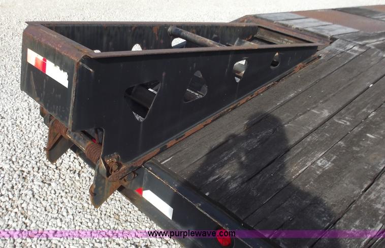 image for item D3777 1998 Trail King TK20-2400 tandem axle equipment trailer