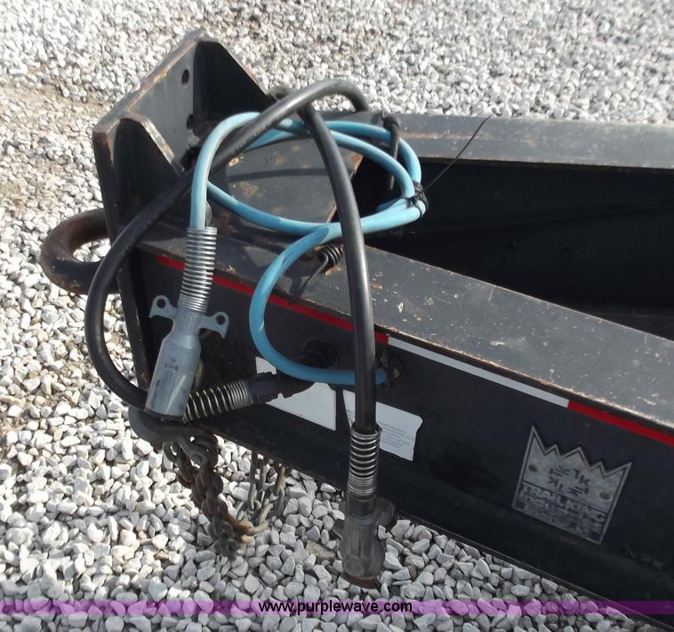 image for item D3777 1998 Trail King TK20-2400 tandem axle equipment trailer
