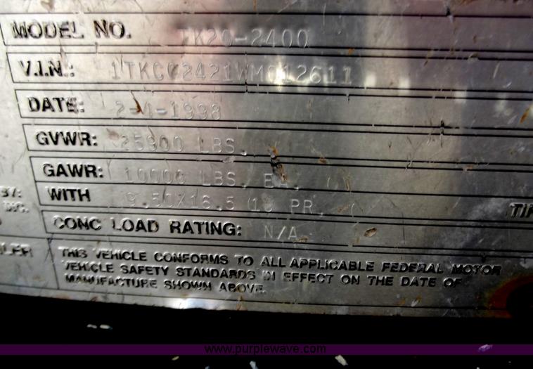 image for item D3777 1998 Trail King TK20-2400 tandem axle equipment trailer