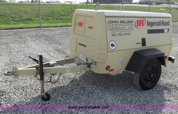 image for item D3778 Ingersoll Rand 185 Platinum Series towable compressor