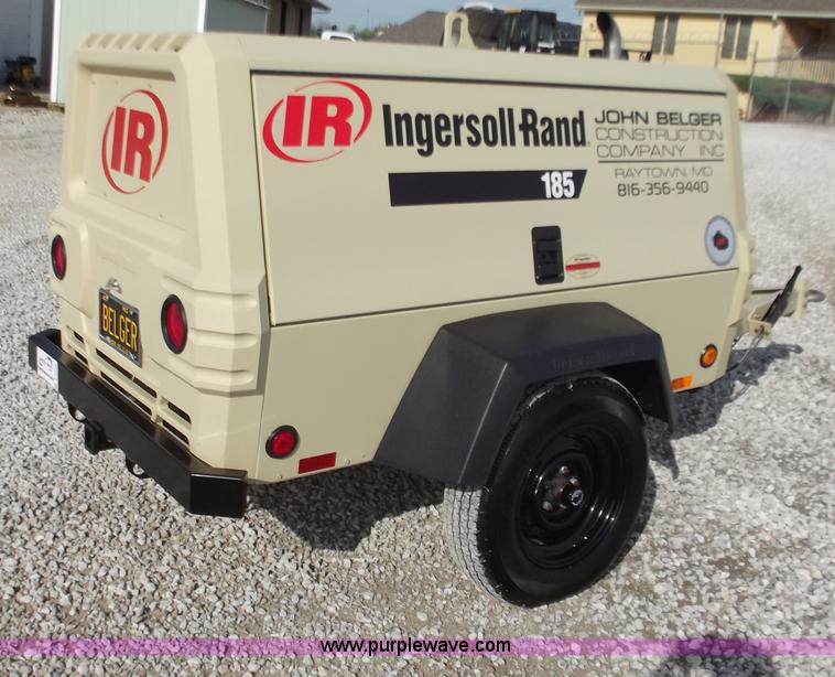 image for item D3778 Ingersoll Rand 185 Platinum Series towable compressor