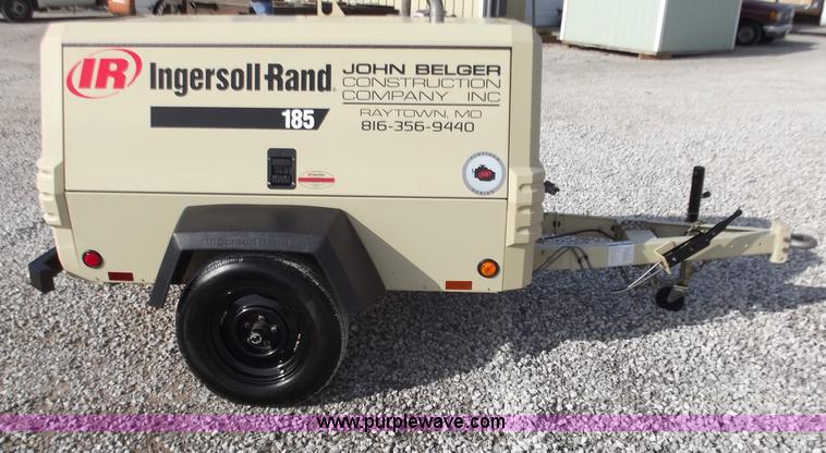 image for item D3778 Ingersoll Rand 185 Platinum Series towable compressor