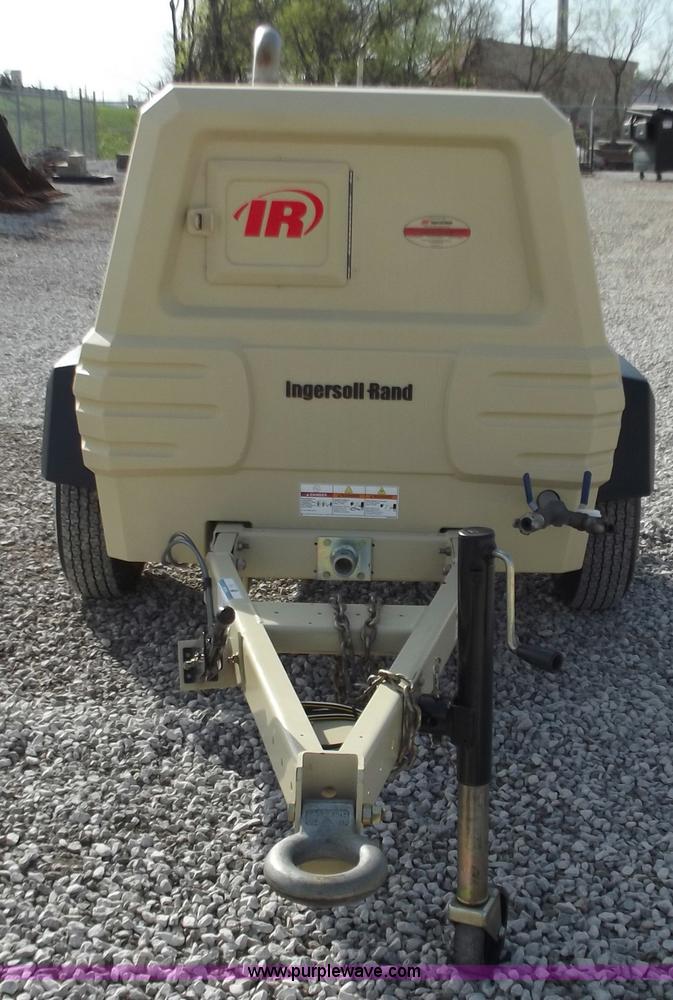 image for item D3778 Ingersoll Rand 185 Platinum Series towable compressor