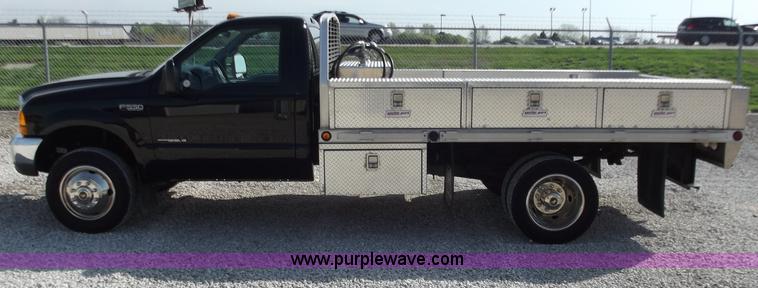 image for item D3780 1999 Ford F550 XLT Super Duty service truck