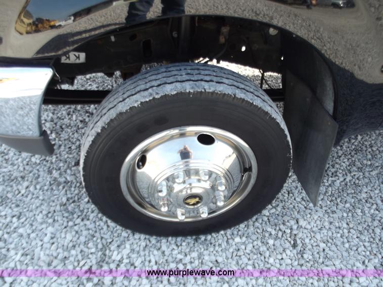 image for item D3780 1999 Ford F550 XLT Super Duty service truck