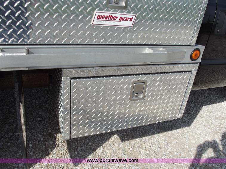 image for item D3780 1999 Ford F550 XLT Super Duty service truck