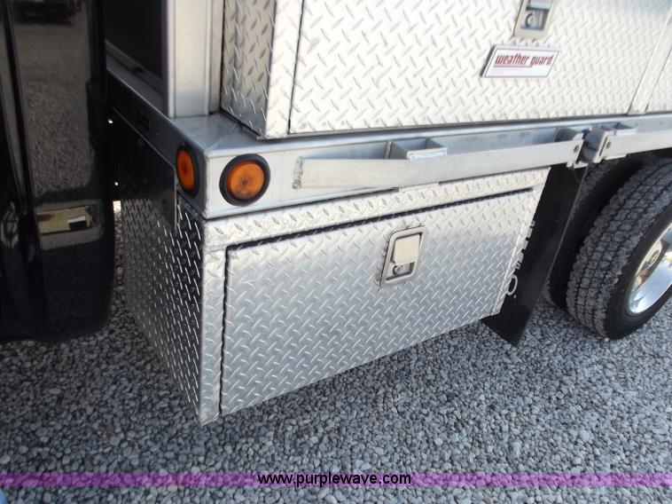 image for item D3780 1999 Ford F550 XLT Super Duty service truck