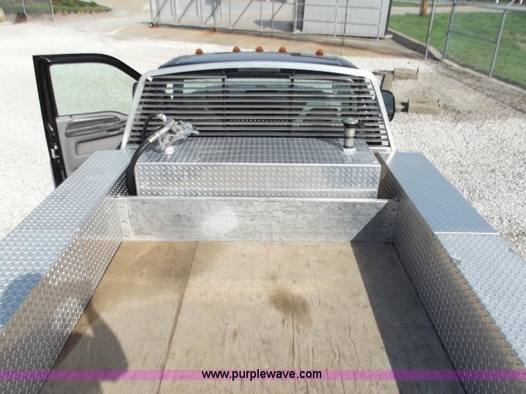 image for item D3780 1999 Ford F550 XLT Super Duty service truck