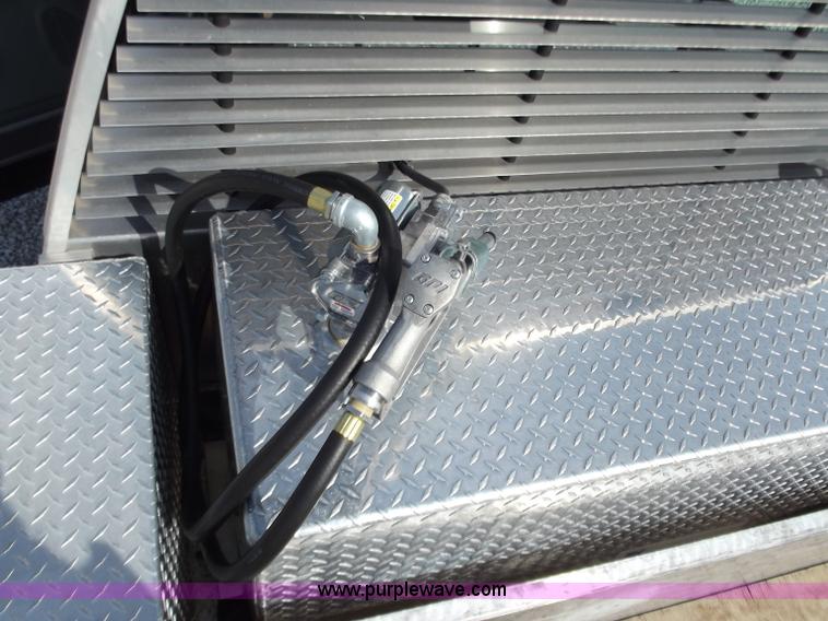 image for item D3780 1999 Ford F550 XLT Super Duty service truck