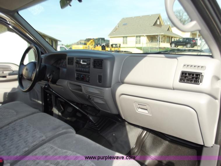 image for item D3780 1999 Ford F550 XLT Super Duty service truck