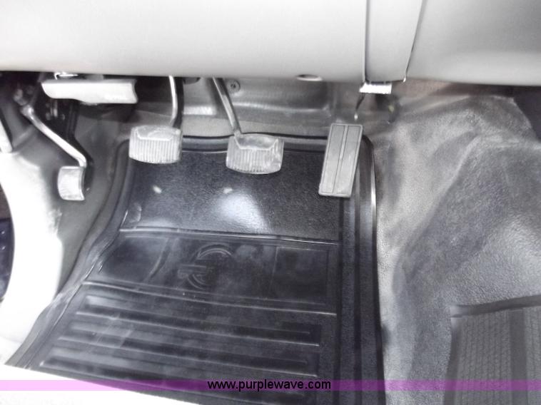 image for item D3780 1999 Ford F550 XLT Super Duty service truck