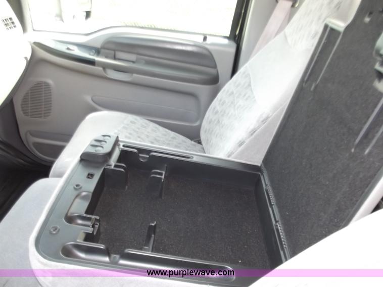 image for item D3780 1999 Ford F550 XLT Super Duty service truck