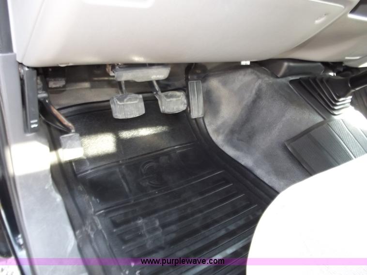 image for item D3780 1999 Ford F550 XLT Super Duty service truck