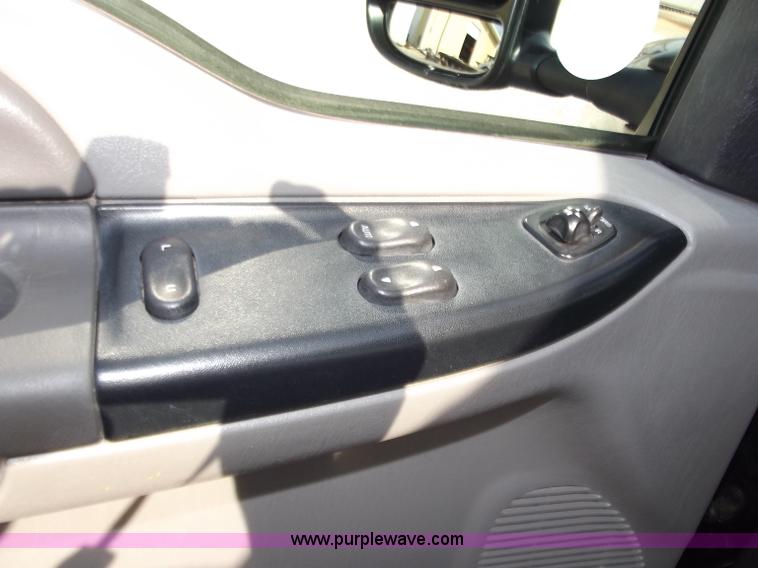 image for item D3780 1999 Ford F550 XLT Super Duty service truck