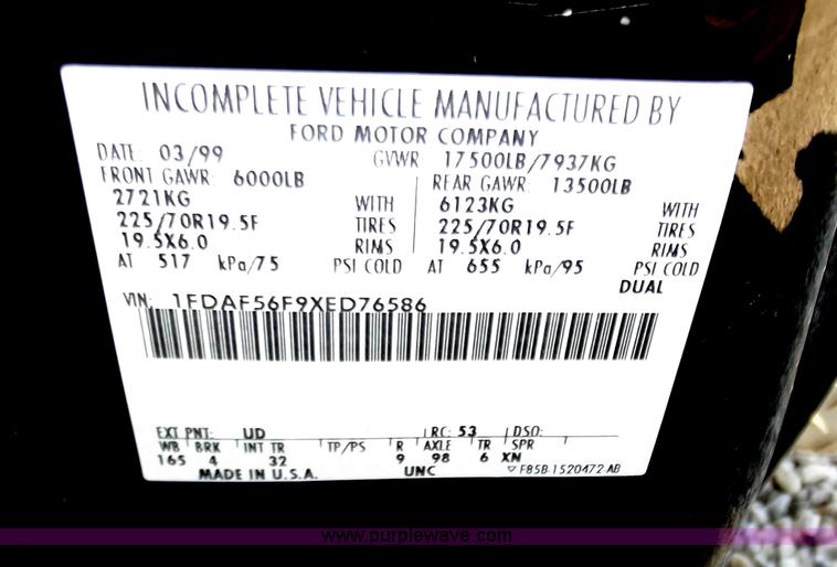 image for item D3780 1999 Ford F550 XLT Super Duty service truck