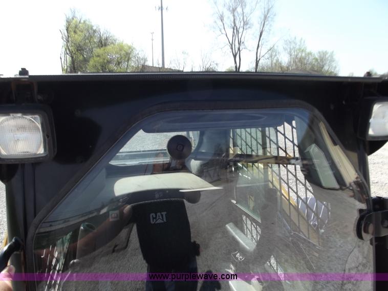 image for item D3781 Caterpillar 272C skid steer