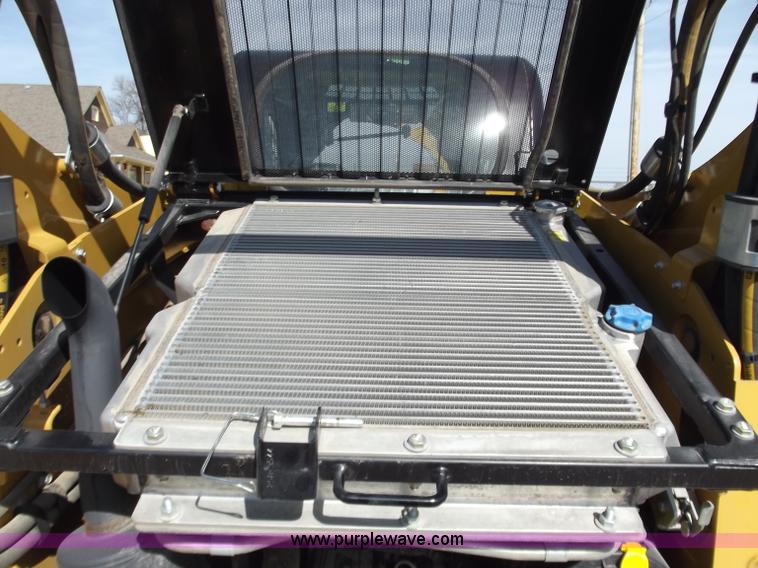 image for item D3781 Caterpillar 272C skid steer