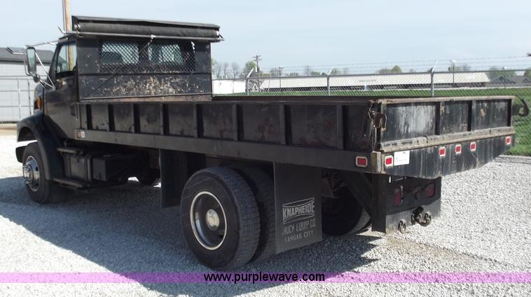 image for item D3782 1998 Ford Louisville L8501 dump truck