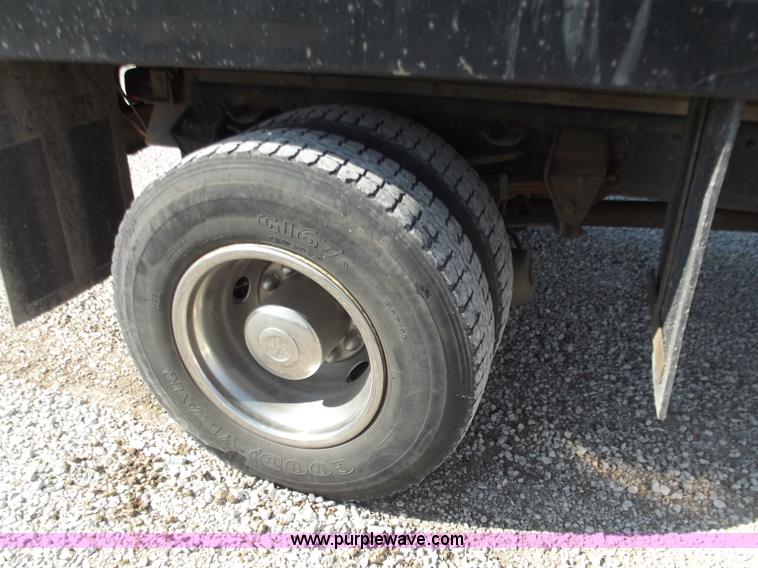 image for item D3782 1998 Ford Louisville L8501 dump truck