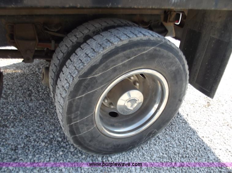 image for item D3782 1998 Ford Louisville L8501 dump truck