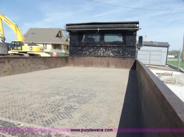 image for item D3782 1998 Ford Louisville L8501 dump truck