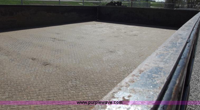 image for item D3782 1998 Ford Louisville L8501 dump truck