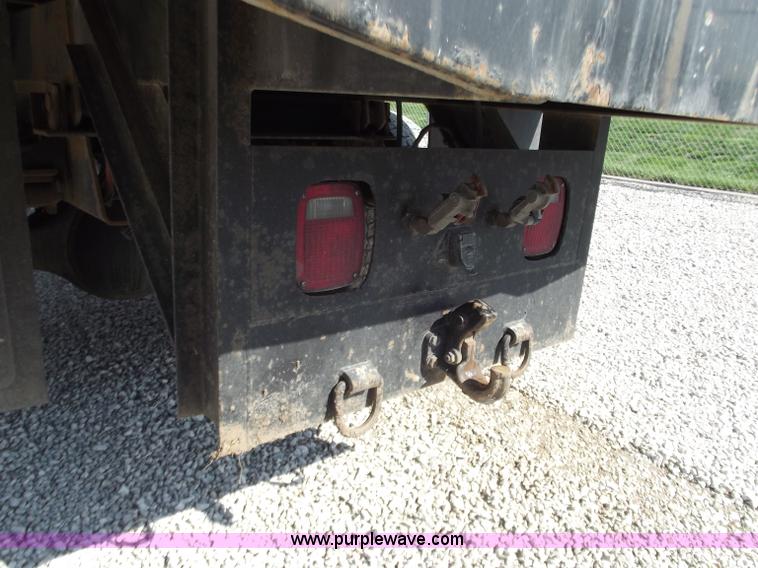 image for item D3782 1998 Ford Louisville L8501 dump truck